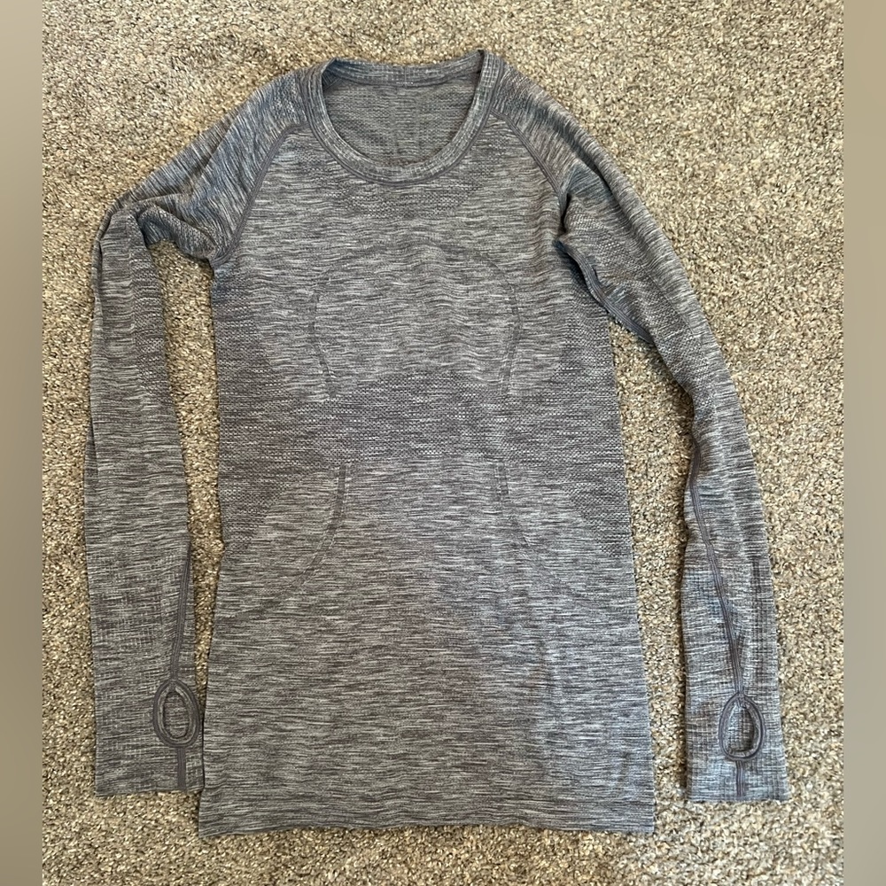 Lululemon long sleeved shirt